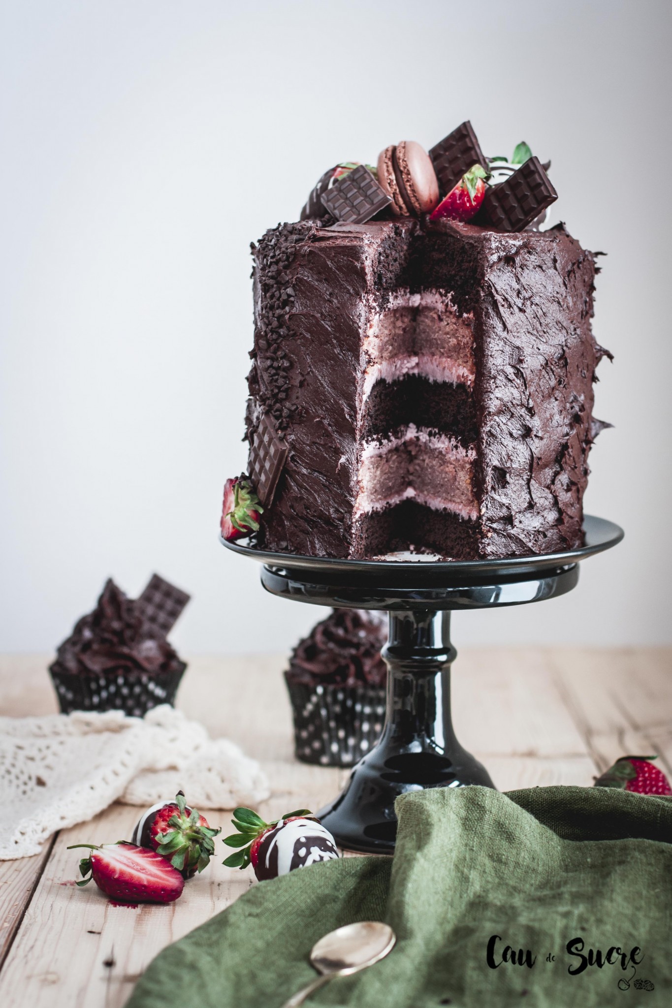 Decadent_chocolate_strawberry_cake-74