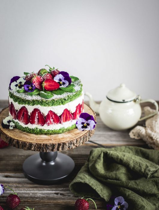 spinach_strawberry_cake-10